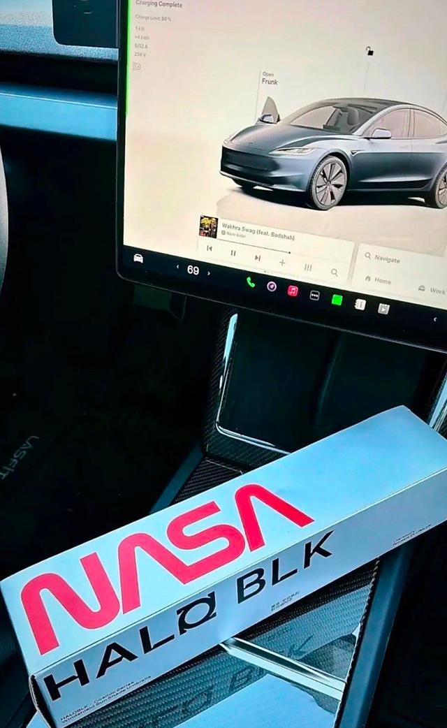 一线探访:2025款特斯拉Model Y售价与配置曝光,现款促销降价争夺市场